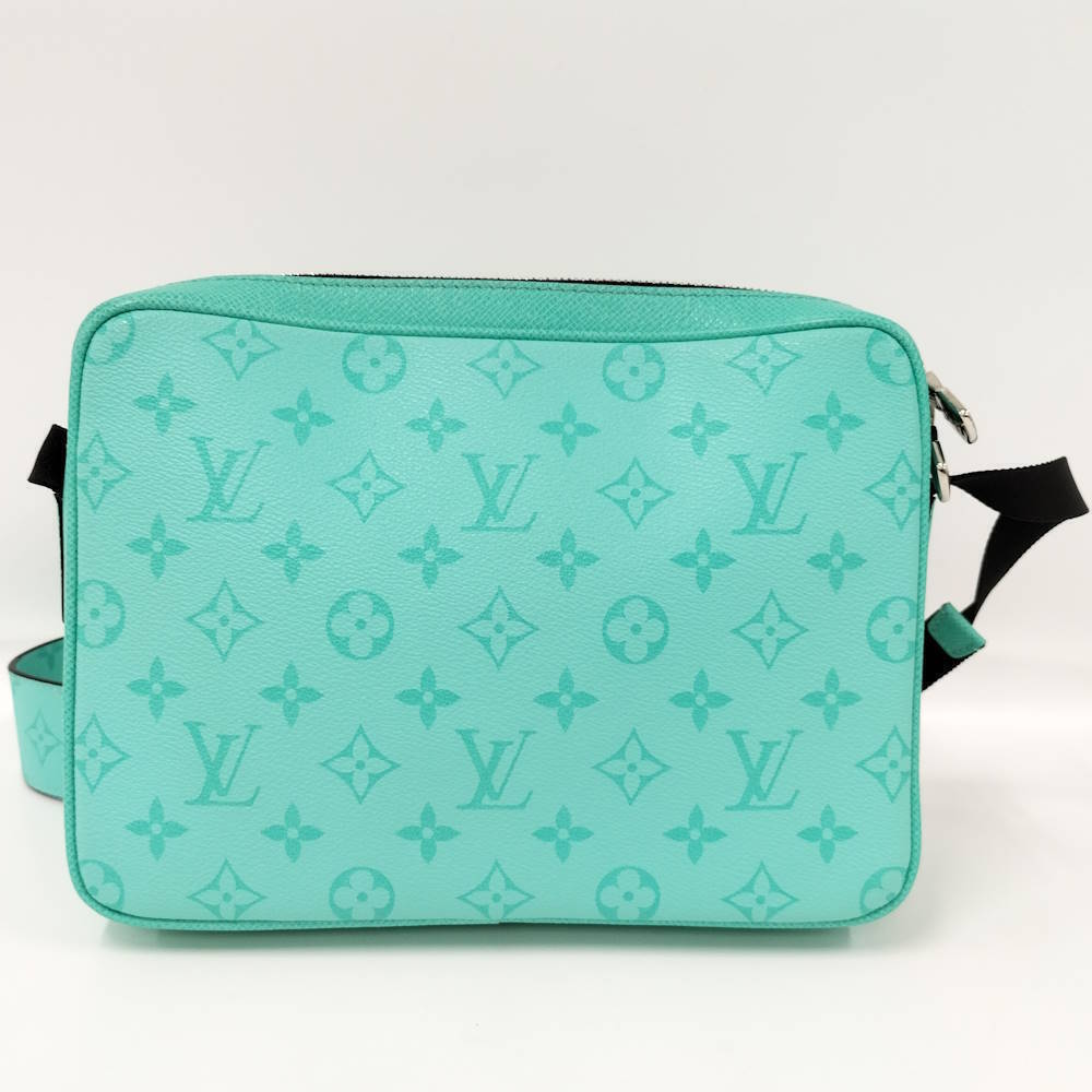 Louis Vuitton Bag Outdoor Taigarama Messenger Black